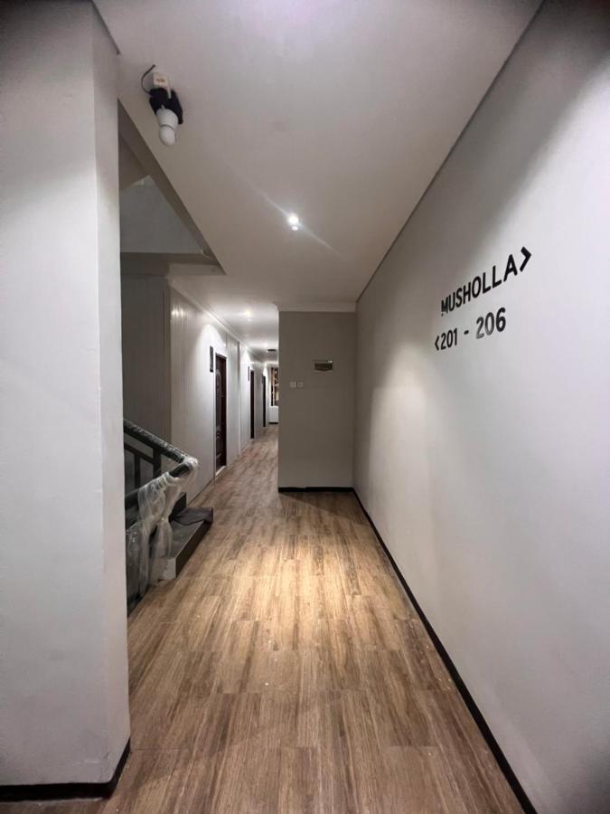 Sleep Studio Hotel City Center Surabaya Esterno foto